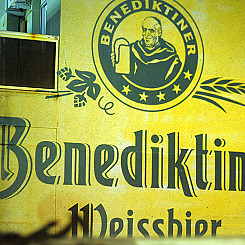 Benediktiner Projektion Light Art